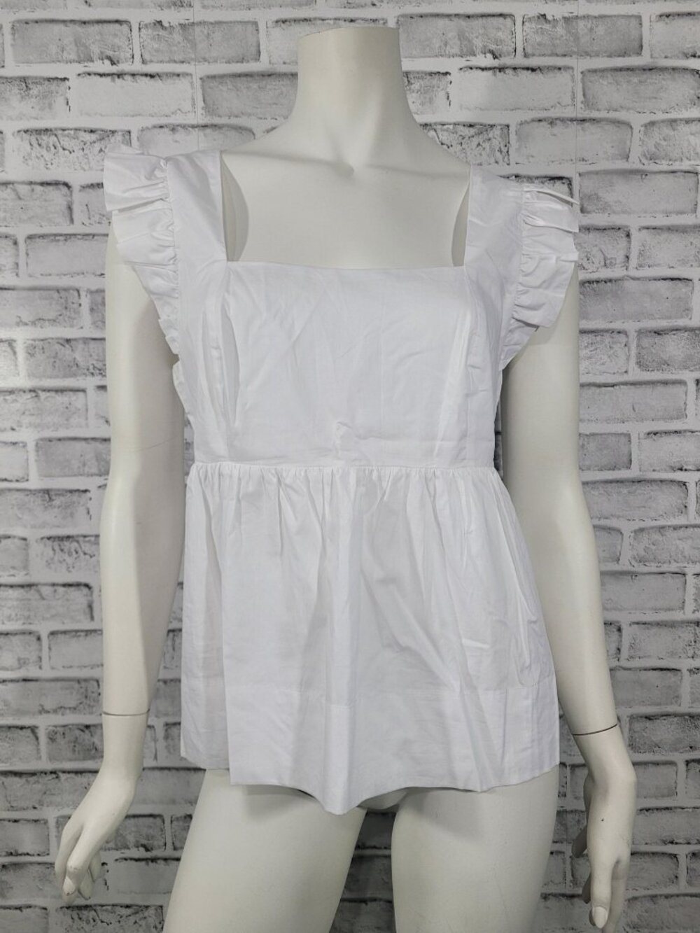 Lilly Pulitzer Tiana Flutter Sleeve Top Blouse White Smocked Back Size 8